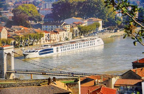 UNIWORLD Boutique River Cruises | Quirky Cruise