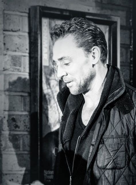 Pin By Thvzla On Tom Hiddleston In Black White Famous Toms Tom