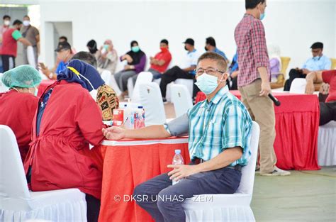 Unhas Gelar Vaksinasi Dosis Dua Untuk Dosen Dan Tenaga Kependidikan