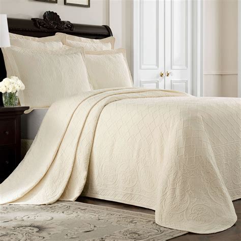 Richmond Matelasse Bedspread By Williamsburg Bed Linens Luxury Bed