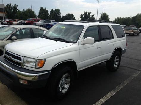 Purchase used 2000 TOYOTA 4RUNNER SR5 in Denver, Pennsylvania, United States, for US $5,900.00