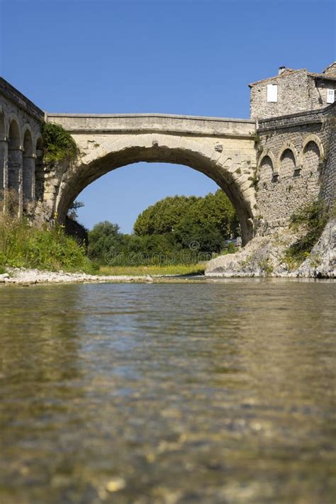 Pont Romain Vaison La Romaine Departement Vaucluse Provence France