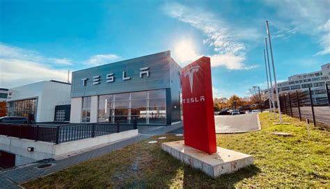 20 Service Standort In Deutschland Tesla Eröffnet Zentrum In Dresden