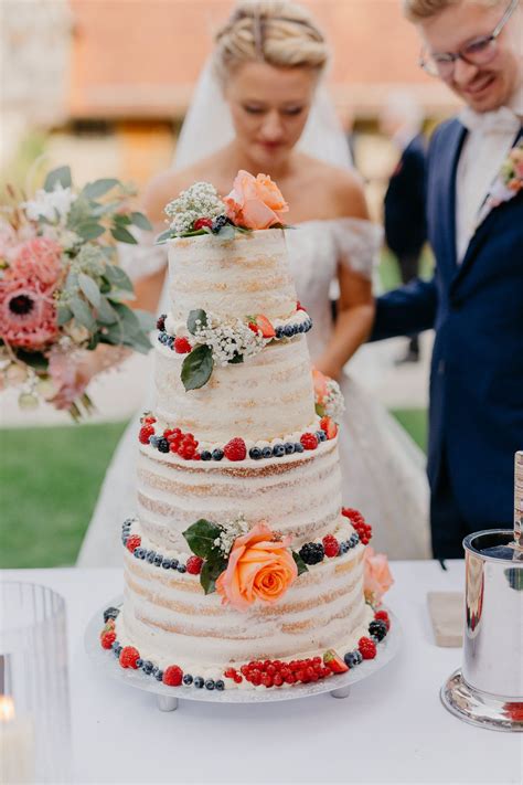 Naked Cake Zur Hochzeit I Weddyplace