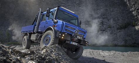 Gel Ndewagen Des Jahres Unimog Und Zetros Berzeugen Offroad