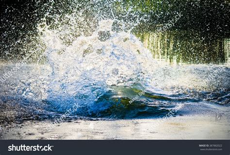 Big Water Splash Lake After Diving库存照片387882022 Shutterstock