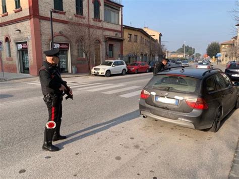 Ruba La Borsa Ad Una Donna Arrestato Enne Notizie Jesi Fabriano