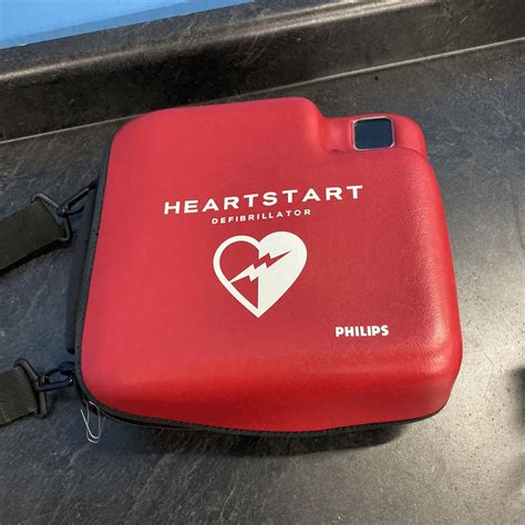 Philips Heartstart Automatic External Defibrillator Aed Fr Low