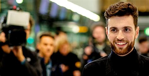 Duncan Laurence Laat Zien In Welke Outfit Hij Op Het Songfestival