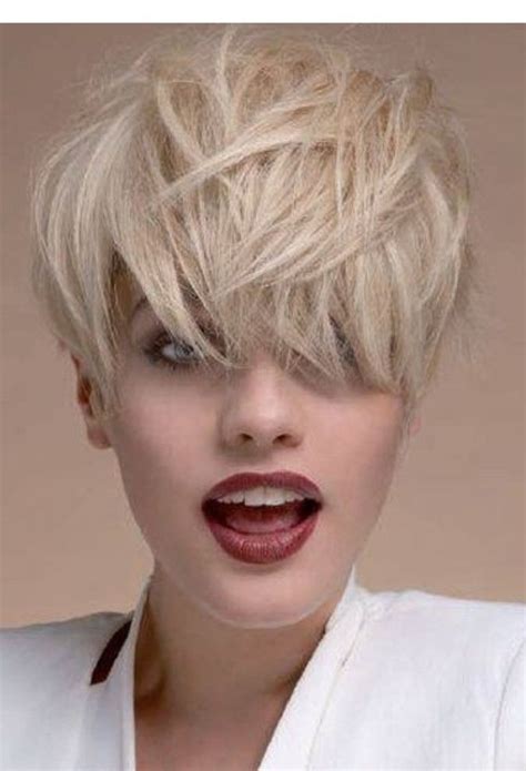 Pin By Louise Dufresne On Coiffure In 2024 Messy Short Hair Short