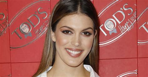 Iris Mittenaere à couper le souffle en mini bikini triangle elle fait sensation Femmeactuelle fr