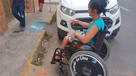 Cadeirante Denuncia Condutores Que Estacionam Em Rampas De