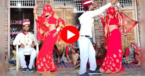 Trending Today Dulhan Did Bizarre Dance With Dulha Shocking Video Viral In Social Media Video