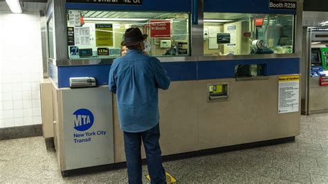 Mta Subway Station Agents Will Work Outside Booths In 2023 Fox 5 New York