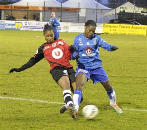 Le Football F Minin Yzeure Simpose Au Courage Moulins