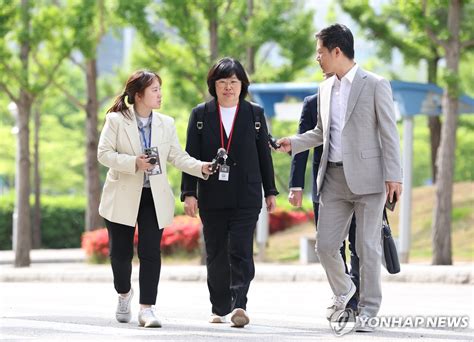 공수처 채상병 사건 유재은 국방부 관리관 사흘 만에 재소환 연합뉴스