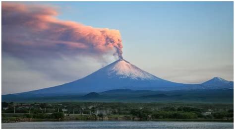 Shiveluch Volcano Erupts In Russia After 7.0 Magnitude Earthquake ...