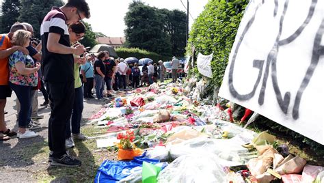 Berlusconi Ventimila Posti In Piazza Duomo A Milano Per I Funerali