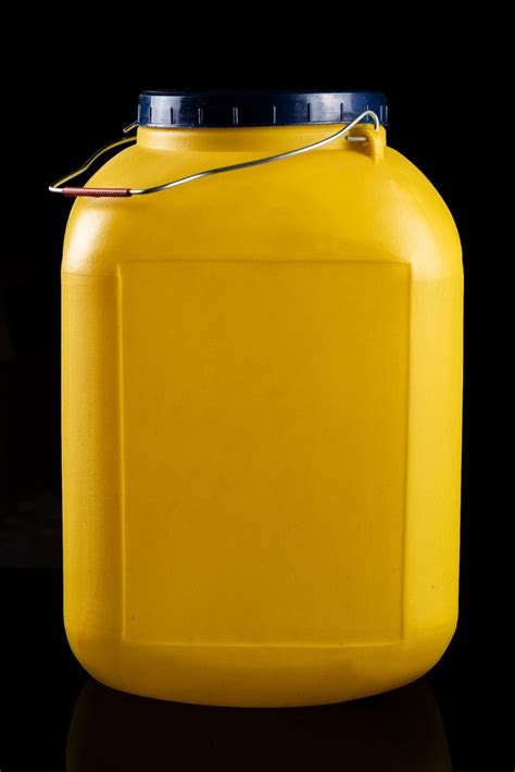 Hdpe Yellow 15 Litre Plastic Edible Oil Can For Storage At Rs 70 Piece