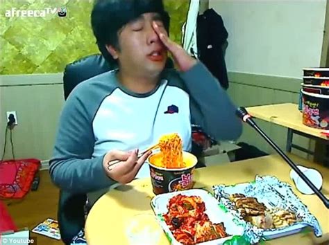 South Korea Dinner Porn Craze Sweeps Internet As People Live Stream