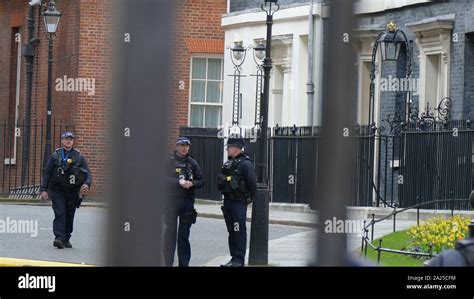 Armed Police Guard The Office Of The British Prime Minister Downing Street London 2019 Stock