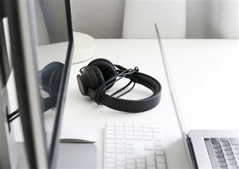 How To Use Headphones With Built In Mic On Your Windows Pc