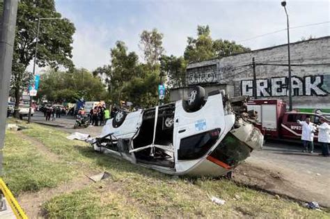 La Jornada Vuelca Transporte P Blico En Zaragoza Dos Muertos Y Siete