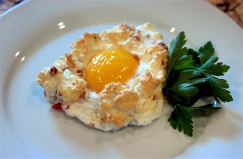 Bacon Cloud Eggs Recipe - Akron Ohio Moms