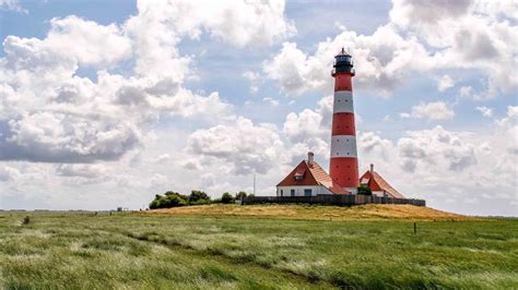 Westerhever Leuchtturm Steht Kurz Vor Der Verh Llung Shz