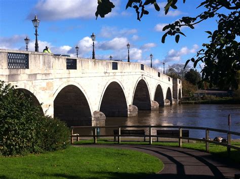 The bridge, Chertsey, Surrey | Chertsey, Surrey, England uk