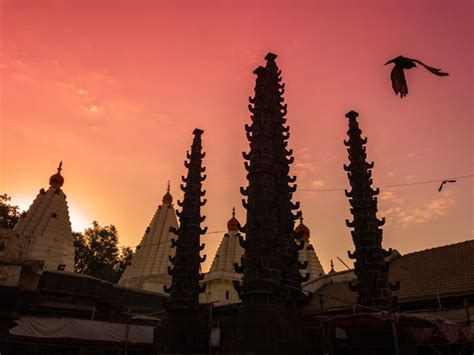 Six iconic Hindu temples to visit around Pune!