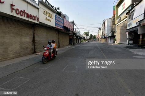 Delhi Lajpat Nagar Photos And Premium High Res Pictures Getty Images