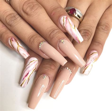 25+ Beautiful Marble Nail Design Ideas - The Glossychic