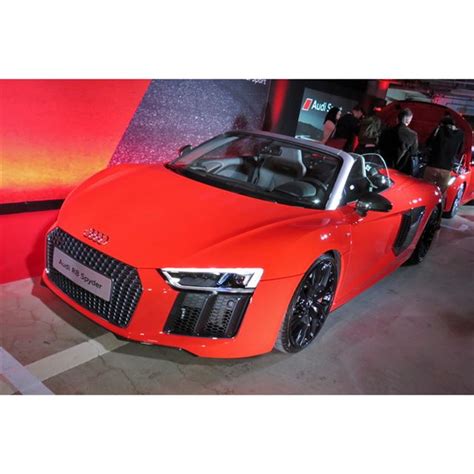 アウディ R8 スパイダーの価格・新型情報・グレード諸元 価格