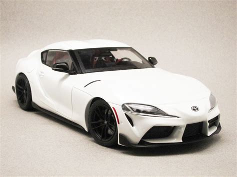 Toyota GR Supra Blanche Solido 1 18e Minicarweb