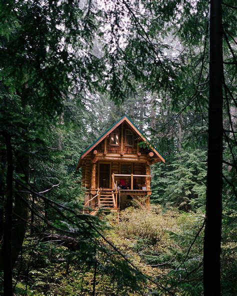 3 Questions to Ask Before Buying a Cabin (and How to Find One!)