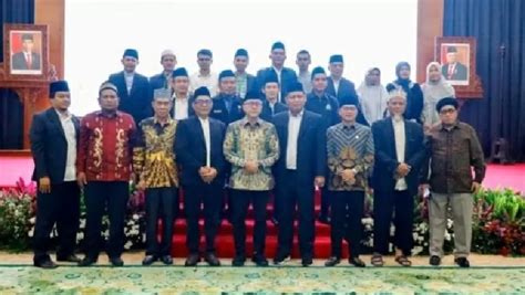 72 Persen Umat Islam Indonesia Buta Huruf Al Quran MPR Ini Persoalan