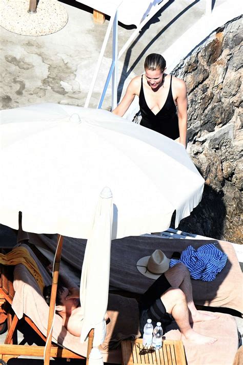 Leslie Bibb Bikini On Holiday On The Amalfi Coast In Italy Gotceleb