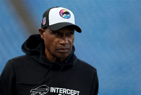 Former Nfl Head Coach Defensive Coordinator Leslie Frazier Interviewing With New Team The Spun