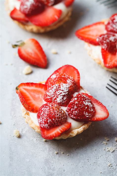 Mini Strawberry Cheesecake Tart Recipe Eatwell101