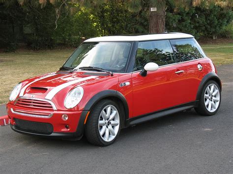 2003 Mini Cooper S Chili Pepper Red - North American Motoring