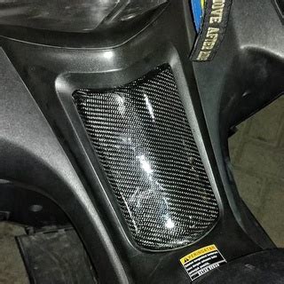 Jual Tutup Tangki Aerox Karbon Kevlar Carbon Fiber Tutup Tangki Aerox