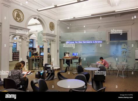 Carnegie library pittsburgh hi-res stock photography and images - Alamy