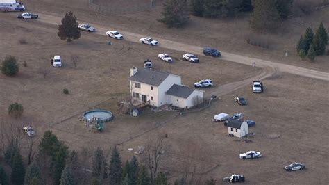 Police Surround House In Hamburg Township Youtube