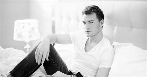 ''Холостяк-3'': тайны жизни участников после проекта раскрыты - Телеграф