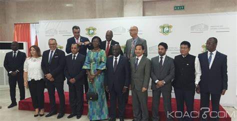 Côte Divoire Abidjan Le Corps Diplomatique Pour Une Reprise Des