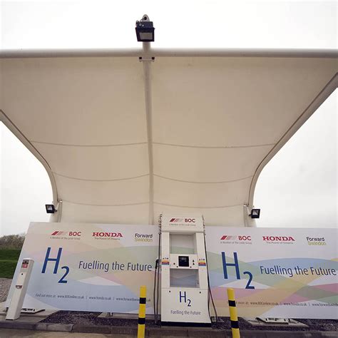 First Solar Powered Hydrogen Refuelling Station Opens In UK FleetPoint