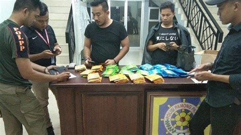 Tim Gabungan Menyita Ribuan Obat Batuk Di Warung Kelontong Milik Buruh