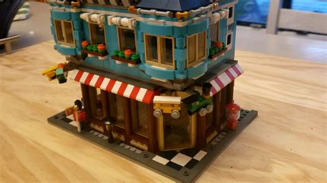 Townhouse Toy Store(31105) X2 : r/lego