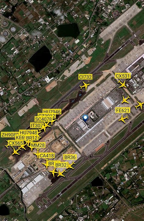 南跑道破洞造成航班延誤 桃機公司冒雨深夜完成搶修 生活 自由時報電子報